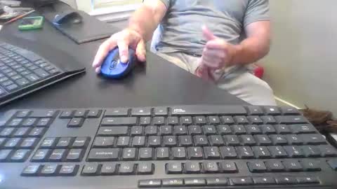 Snapshot of hoverday chatting on September 26, 6:16 pm hoverday online show from September 26, 6:16 pm