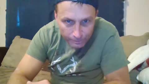 savhu73 online show from December 10, 4:17 pm