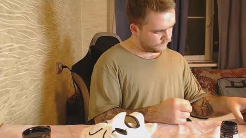 Hugo online show from October 22, 5:14 pm