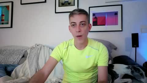 Hugo online show from February 17, 8:49 pm