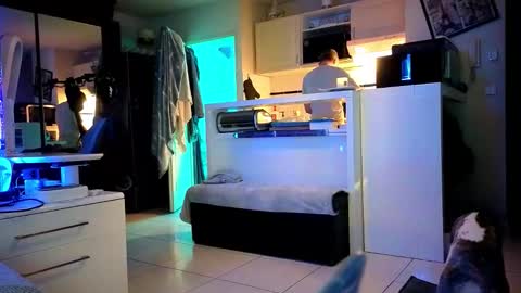 Hugo online show from January 18, 9:02 pm