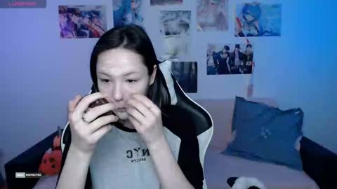 Snapshot of hugomin chatting on December 23, 5:39 am HugoMin online show from December 23, 5:39 am