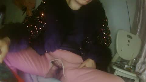 hujiajia520321431 online show from February 9, 9:39 pm