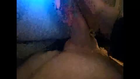 hung_mac0 online show from December 15, 4:19 am