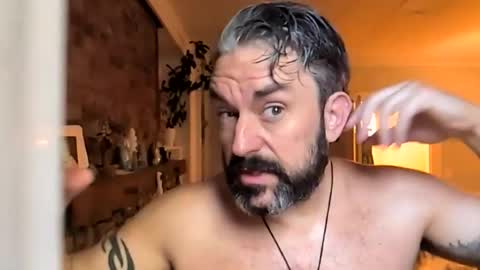 hungitalian40 online show from June 13, 11:04 pm