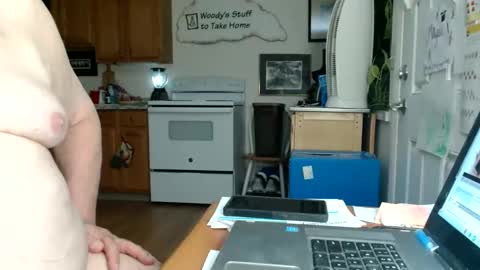 hunglikeahorse063790 online show from April 21, 2:51 am