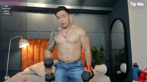 hunk_ryan online show from January 30, 5:06 pm
