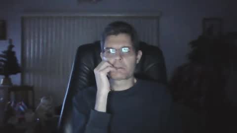 hunkmasclefad458 online show from December 16, 4:23 am