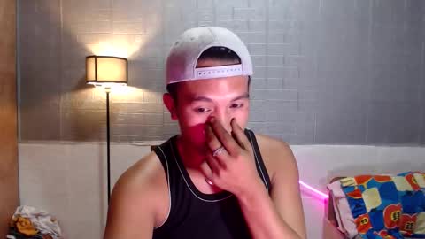 hunkylloyd online show from February 19, 2:33 am