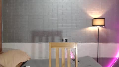 hunkylloyd online show from June 1, 3:30 am