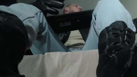  I AM NOT A DIRECTOR I AM THE BOSS            KINGDADDYSIRSTR8ALPHAMASTER online show from March 14, 4:22 pm