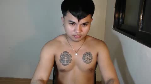 hunkyzeus online show from January 9, 7:18 pm