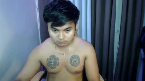 hunkyzeus online show from June 22, 11:06 am