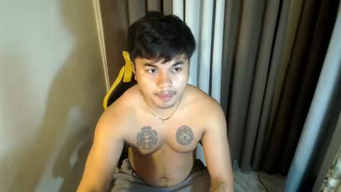 hunkyzeus online show from June 14, 5:59 pm