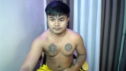 hunkyzeus online show from June 7, 4:01 pm