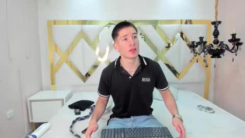 hunterheat_ online show from September 13, 11:56 am