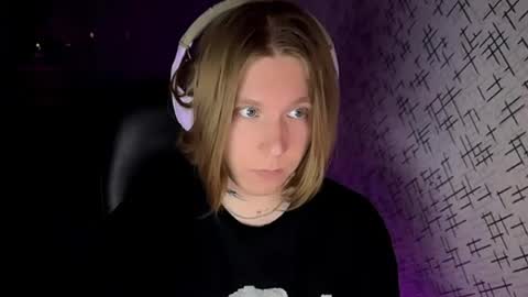 hurtqqq online show from May 21, 6:47 pm