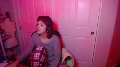 herma online show from February 14, 6:56 am