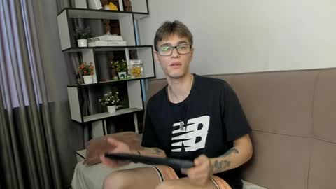 hyper_muse online show from May 16, 1:21 pm