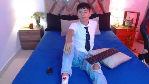 Son Hyunjin online show from September 15, 11:17 pm