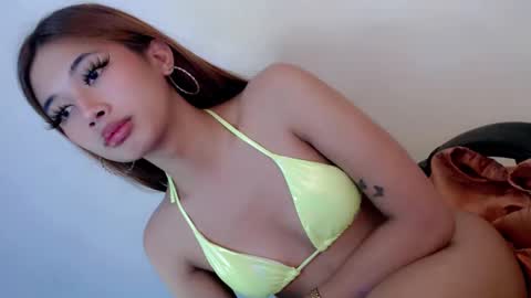 Snapshot of i_love_sabrina chatting on February 24, 6:49 am sab online show from February 24, 6:49 am