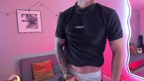 Light online show from August 7, 1:04 am