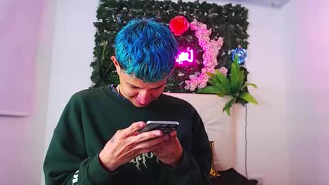 iam_lukas__ online show from October 14, 3:09 am