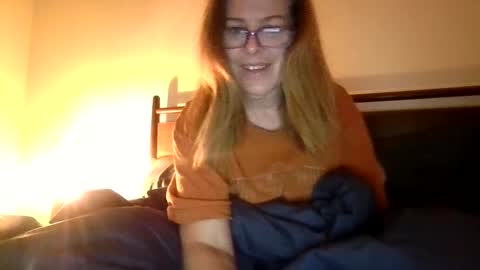 iampoppyy online show from October 16, 11:32 am