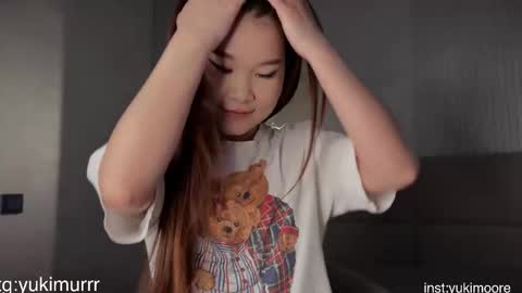 iamyuki_ online show from March 10, 2:27 am