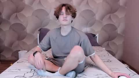 Ian Flor online show from March 21, 3:38 pm