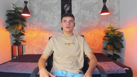 ian_jacob online show from April 10, 8:13 pm