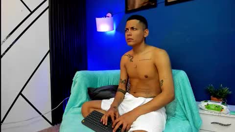 IAN LEIN online show from November 24, 4:22 am