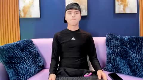 Ian  online show from April 11, 12:09 pm