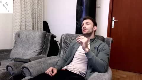 Snapshot of ianandersson27 chatting on January 11, 3:55 am Ian Andersson online show from January 11, 3:55 am