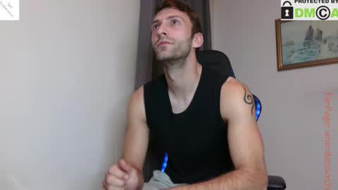 Snapshot of ianandersson27 chatting on October 6, 7:31 pm Ian Andersson online show from October 6, 7:31 pm