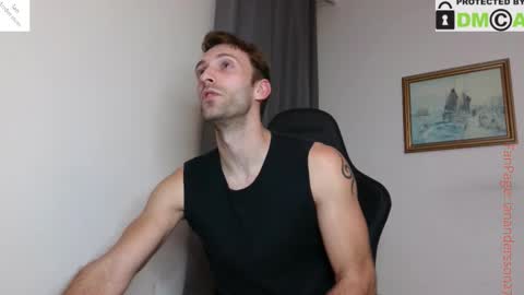 Snapshot of ianandersson27 chatting on September 26, 5:21 pm Ian Andersson online show from September 26, 5:21 pm