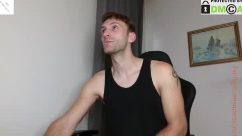 Snapshot of ianandersson27 chatting on October 22, 5:10 am Ian Andersson online show from October 22, 5:10 am