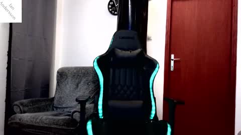 Snapshot of ianandersson27 chatting on January 23, 12:57 am Ian Andersson online show from January 23, 12:57 am