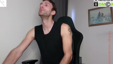 Snapshot of ianandersson27 chatting on October 12, 6:17 am Ian Andersson online show from October 12, 6:17 am