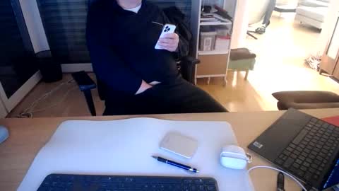 iandy12 online show from February 18, 10:20 pm