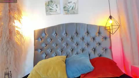 ian  online show from October 21, 3:11 am