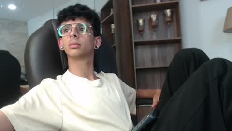 ibratxandy online show from April 18, 7:58 pm