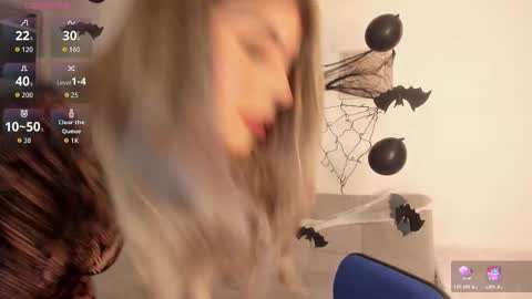 ice_y_abigail online show from October 21, 12:10 pm