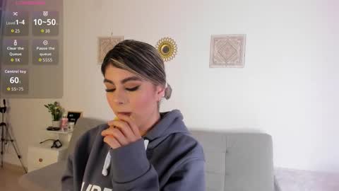 ice_y_abigail online show from October 11, 12:10 pm