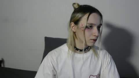 Jade online show from March 12, 3:05 pm