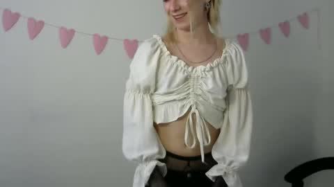 Jade online show from April 1, 1:41 pm