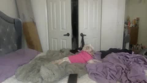 icedcoffeex online show from February 10, 9:15 pm