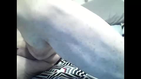 Snapshot of icu2try2xs2 chatting on December 22, 3:00 am icu2try2xs2 online show from December 22, 3:00 am