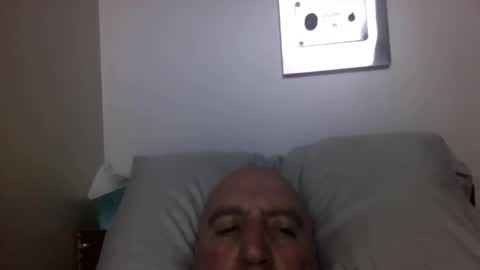 icumming online show from April 21, 7:43 pm