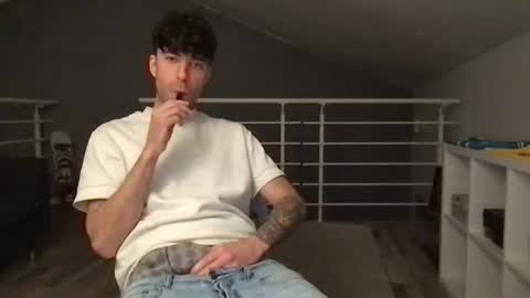 icyninesix online show from February 4, 1:34 am